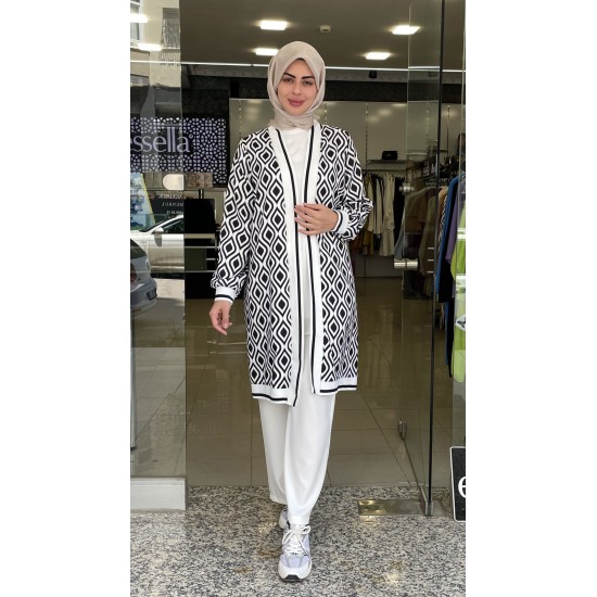 Dijital Baskı Desenli Siyah Beyaz Kimono
